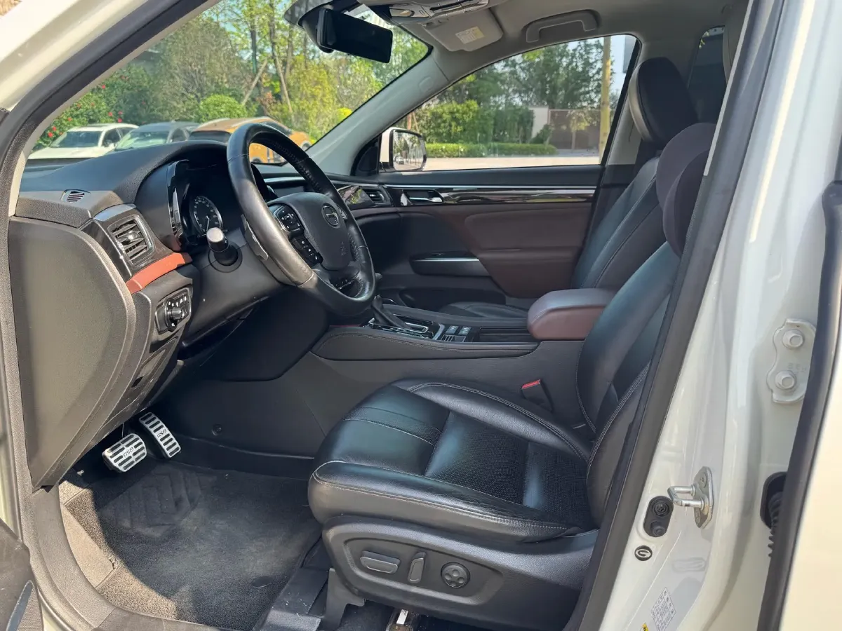 2020 GAC Trumpchi GS8 2.0T 252HP L4 6AT,autocango,china used car exporter,china ev exporter,chinese used car exporter,chinese used ev exporter