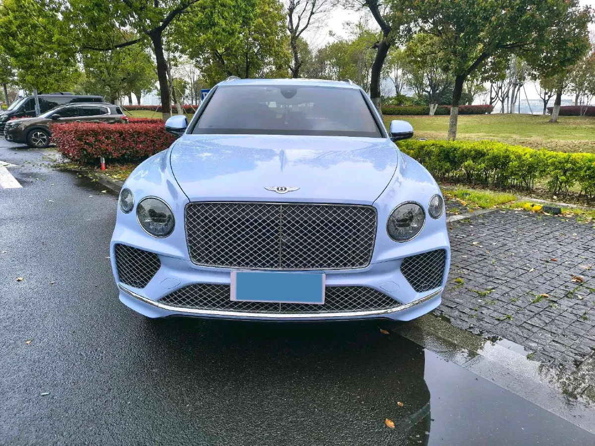 2021 Bentley Bentayga 4.0T 550HP V8 8AT,autocango,china used car exporter,china ev exporter,chinese used car exporter,chinese used ev exporter