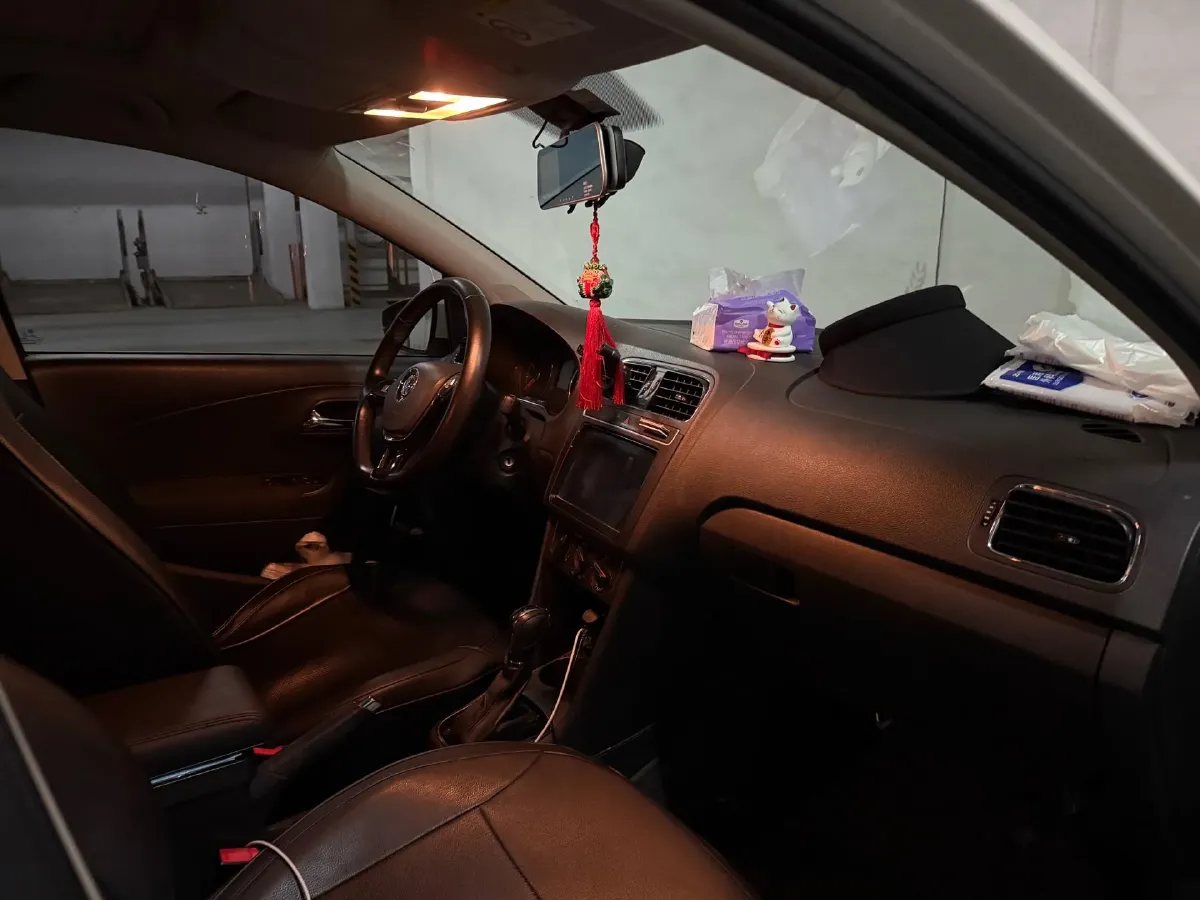 2016 Volkswagen Polo 1.6L 110HP L4 6AT,autocango,china used car exporter,china ev exporter,chinese used car exporter,chinese used ev exporter