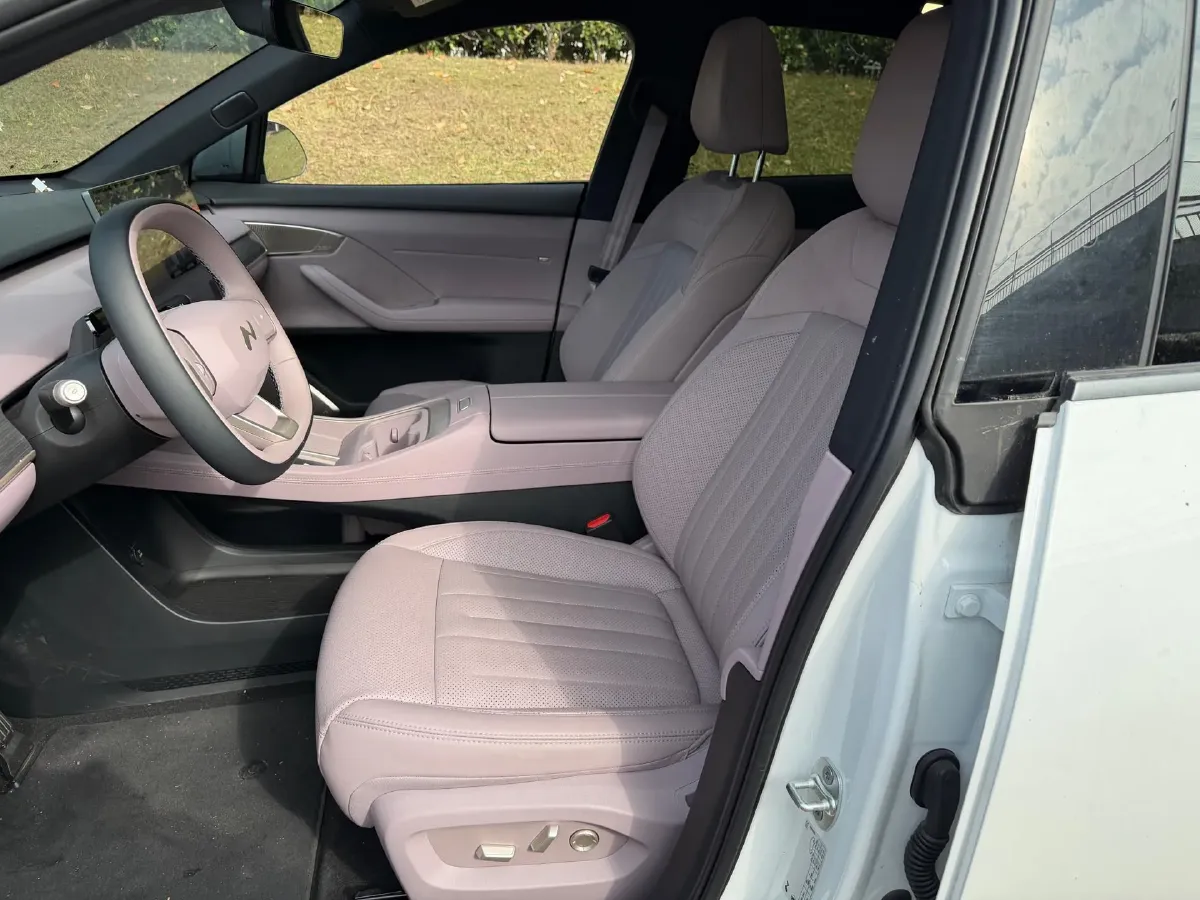 2024 ONVO L60 BEV 60KWH,autocango,china used car exporter,china ev exporter,chinese used car exporter,chinese used ev exporter