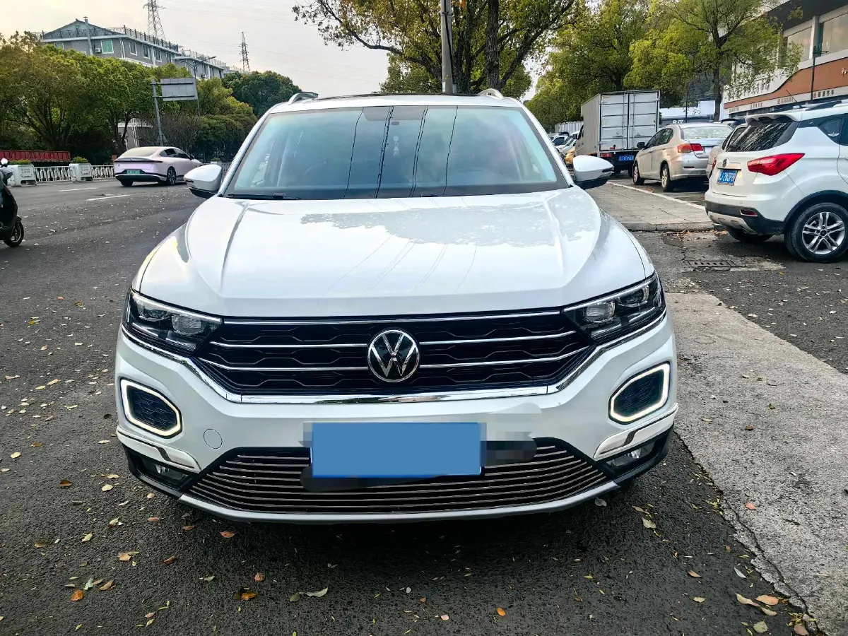 2022 Volkswagen T-Roc 1.4T 150HP L4 7DCT,autocango,china used car exporter,china ev exporter,chinese used car exporter,chinese used ev exporter