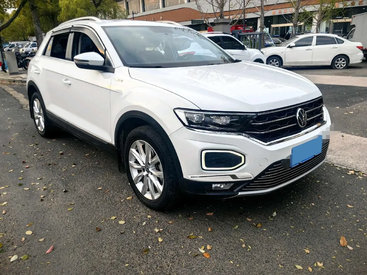 2022 Volkswagen T-Roc 1.4T 150HP L4 7DCT,autocango,china used car exporter,china ev exporter,chinese used car exporter,chinese used ev exporter