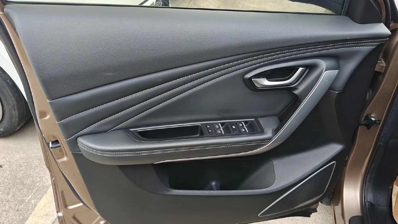 2019 Jetour X70S 1.5T 156HP L4 6DCT,autocango,china used car exporter,china ev exporter,chinese used car exporter,chinese used ev exporter