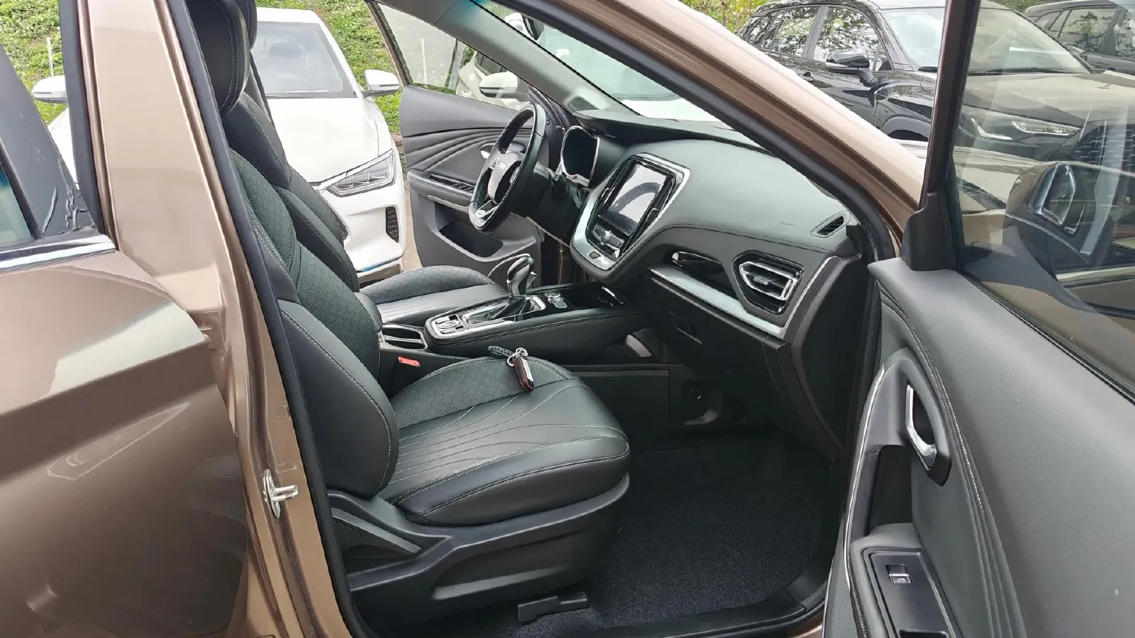 2019 Jetour X70S 1.5T 156HP L4 6DCT,autocango,china used car exporter,china ev exporter,chinese used car exporter,chinese used ev exporter