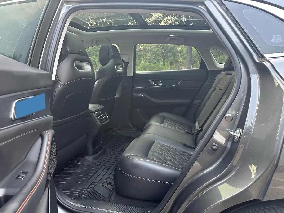 2021 ChangAn UNI-K 2.0T 233HP L4 8AT,autocango,china used car exporter,china ev exporter,chinese used car exporter,chinese used ev exporter