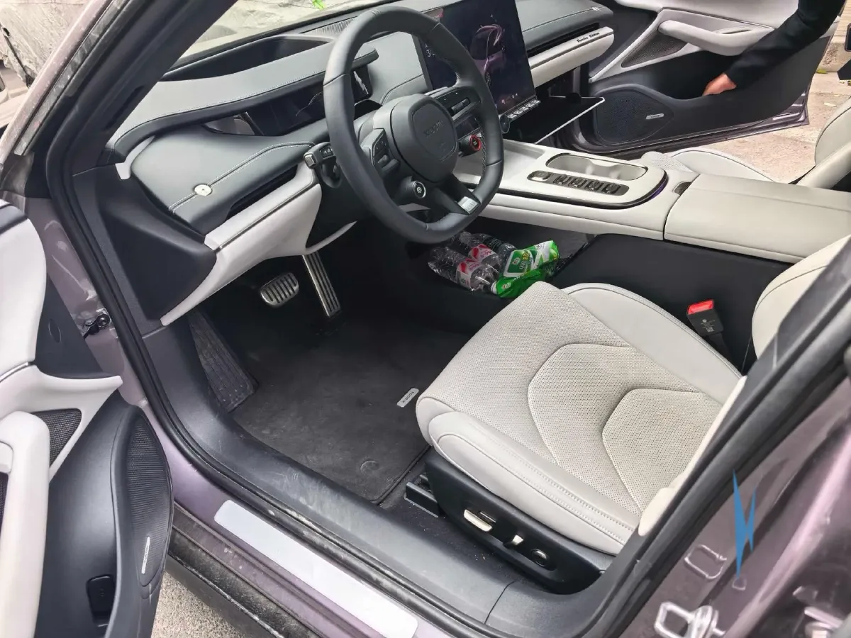 2024 MI SU7 BEV 101KWH,autocango,china used car exporter,china ev exporter,chinese used car exporter,chinese used ev exporter