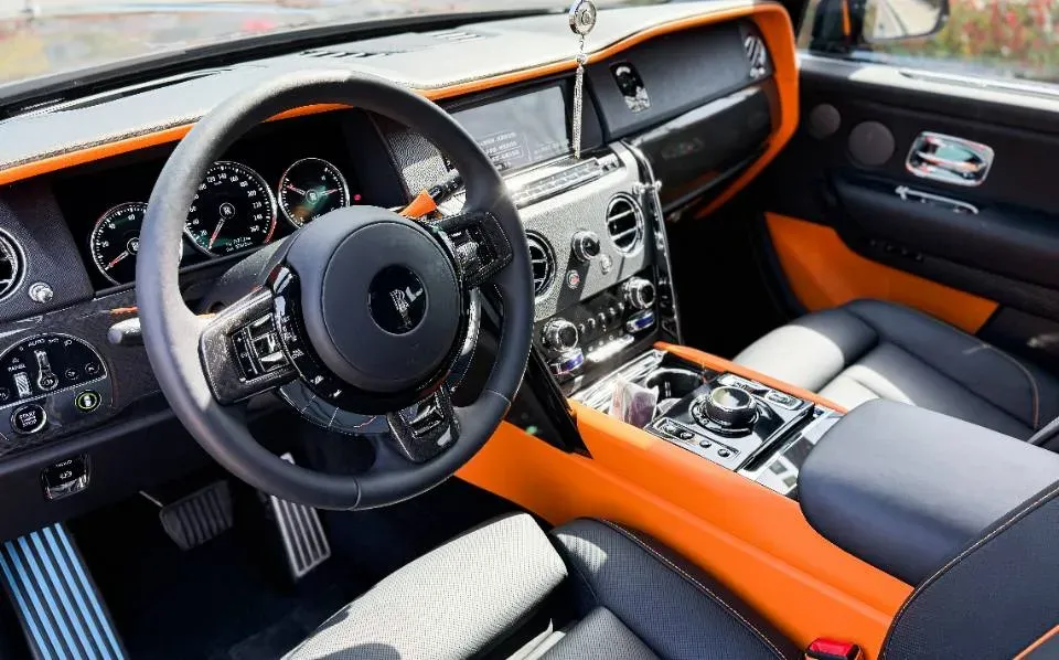 2020 Rolls-Royce Cullinan 6.7T 600HP V12 8AT,autocango,china used car exporter,china ev exporter,chinese used car exporter,chinese used ev exporter