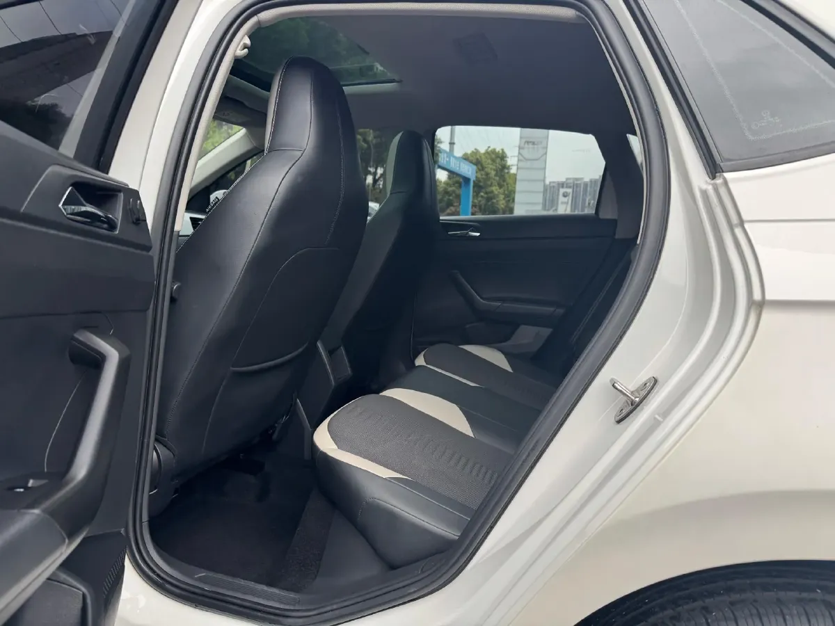 2019 Volkswagen Polo 1.5L 113HP L4 6AT,autocango,china used car exporter,china ev exporter,chinese used car exporter,chinese used ev exporter