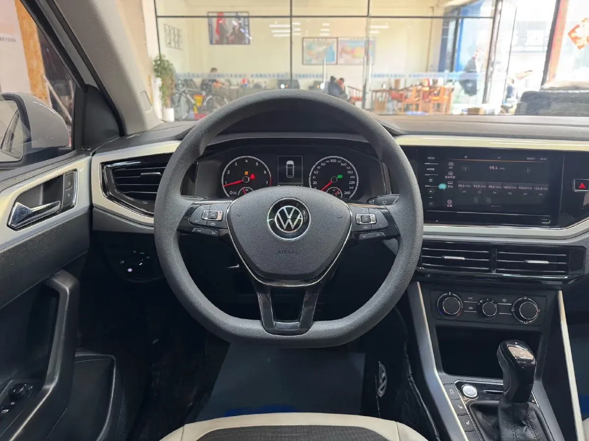 2021 Haval H6 1.5T 169HP L4 7DCT,autocango,china used car exporter,china ev exporter,chinese used car exporter,chinese used ev exporter