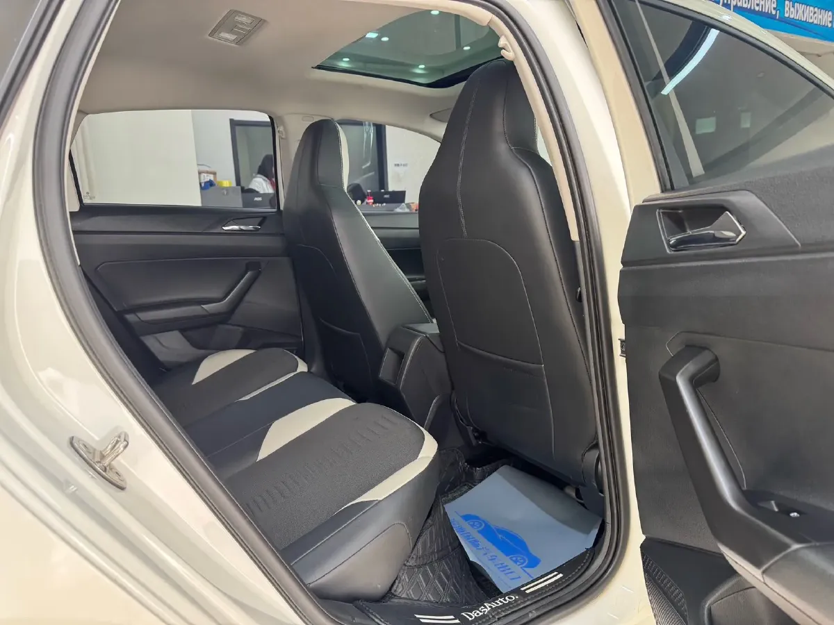 2021 Haval H6 1.5T 169HP L4 7DCT,autocango,china used car exporter,china ev exporter,chinese used car exporter,chinese used ev exporter