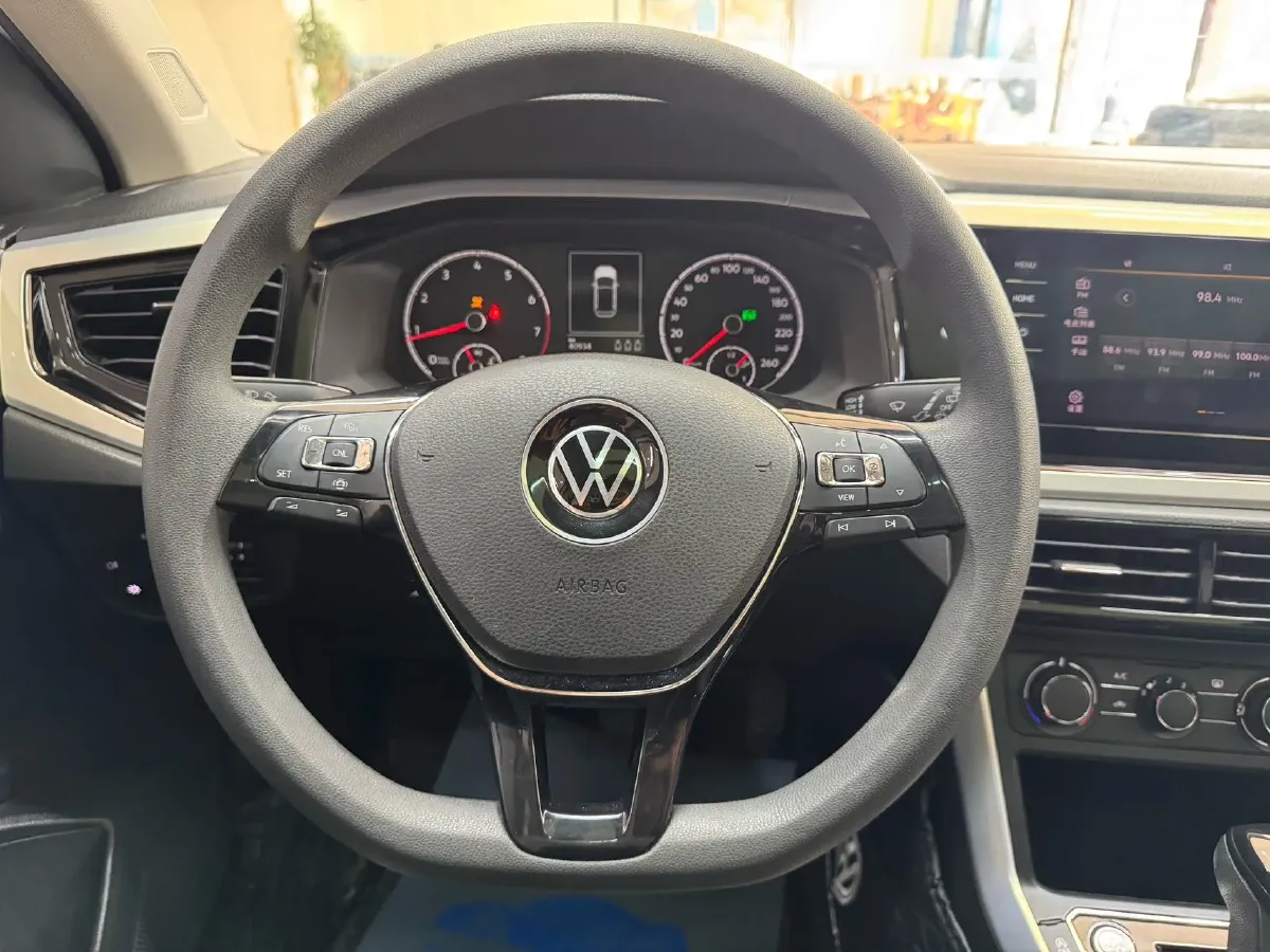 2021 Haval H6 1.5T 169HP L4 7DCT,autocango,china used car exporter,china ev exporter,chinese used car exporter,chinese used ev exporter