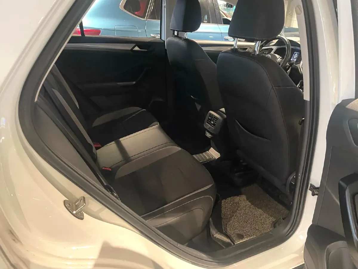 2021 Volkswagen T-Roc 1.4T 150HP L4 7DCT,autocango,china used car exporter,china ev exporter,chinese used car exporter,chinese used ev exporter