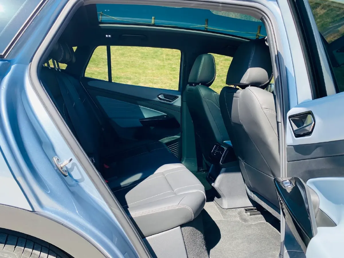 2024 Volkswagen ID.4 X BEV 52.8KWH,autocango,china used car exporter,china ev exporter,chinese used car exporter,chinese used ev exporter