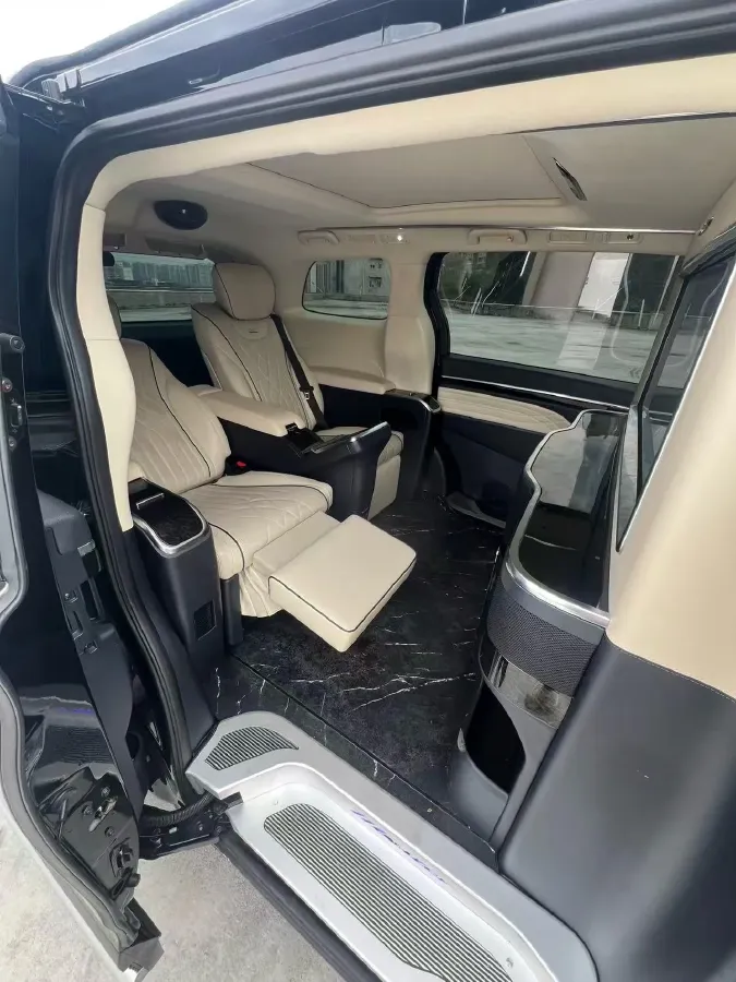 2021 GAC Trumpchi M8 2.0T 252HP L4 8AT,autocango,china used car exporter,china ev exporter,chinese used car exporter,chinese used ev exporter