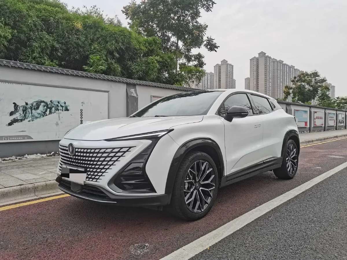 2022 ChangAn UNI-T 1.5T 188HP L4 7DCT,autocango,china used car exporter,china ev exporter,chinese used car exporter,chinese used ev exporter