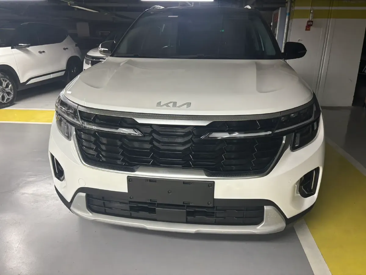 2023 Kia Seltos 1.5L 115HP L4 CVT,autocango,china used car exporter,china ev exporter,chinese used car exporter,chinese used ev exporter