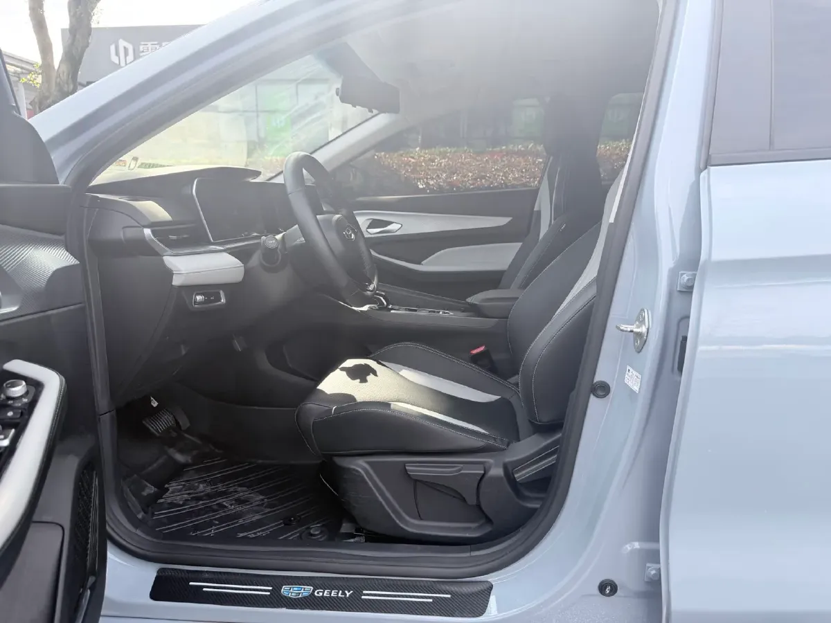 2022 Geely Binray 1.5T 181HP L4 7DCT,autocango,china used car exporter,china ev exporter,chinese used car exporter,chinese used ev exporter