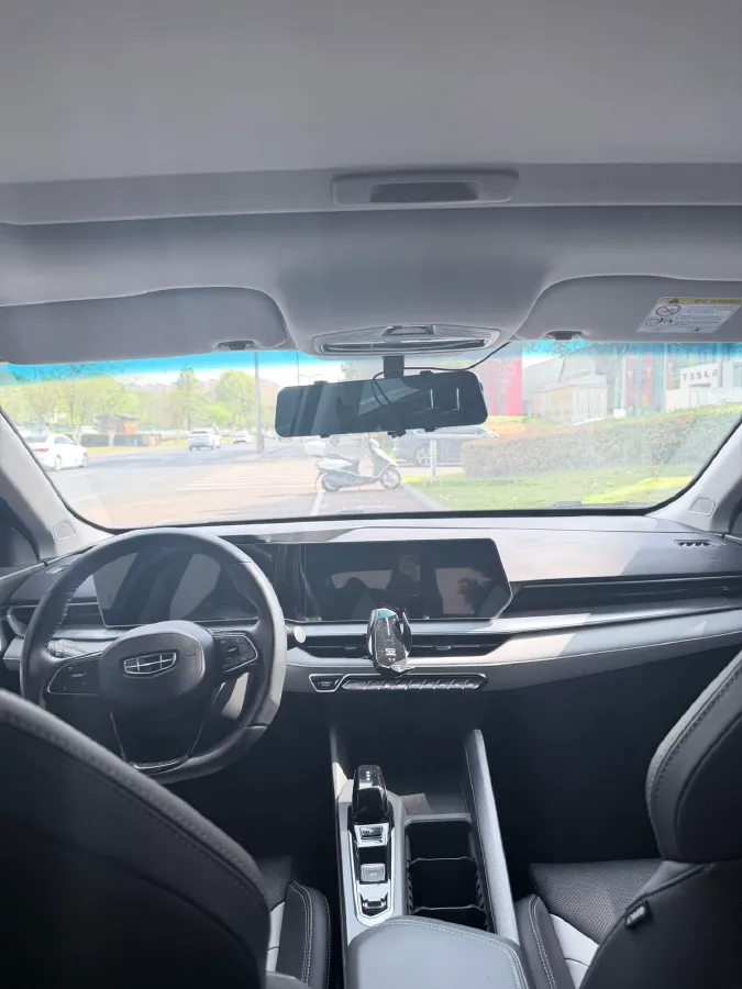 2022 Geely Binray 1.5T 181HP L4 7DCT,autocango,china used car exporter,china ev exporter,chinese used car exporter,chinese used ev exporter