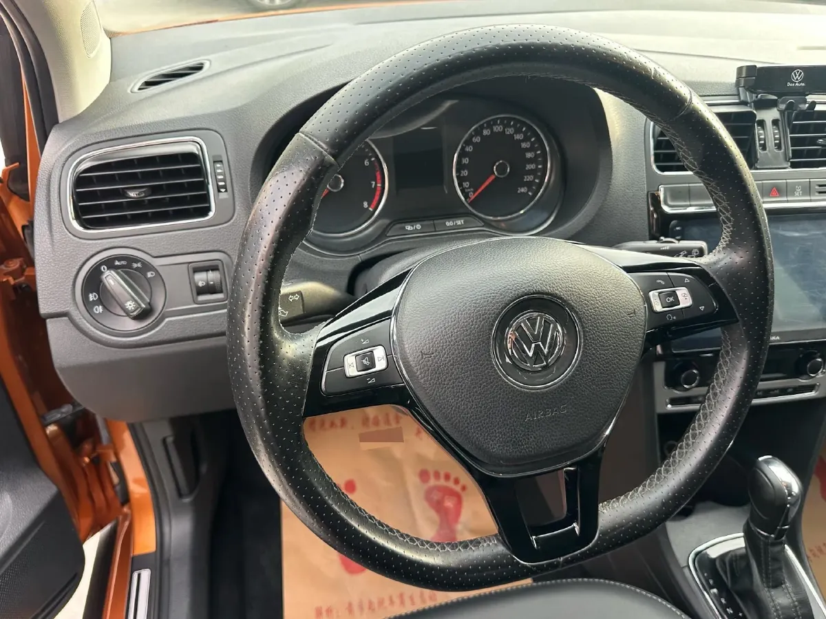 2016 Volkswagen Polo 1.6L 110HP L4 6AT,autocango,china used car exporter,china ev exporter,chinese used car exporter,chinese used ev exporter