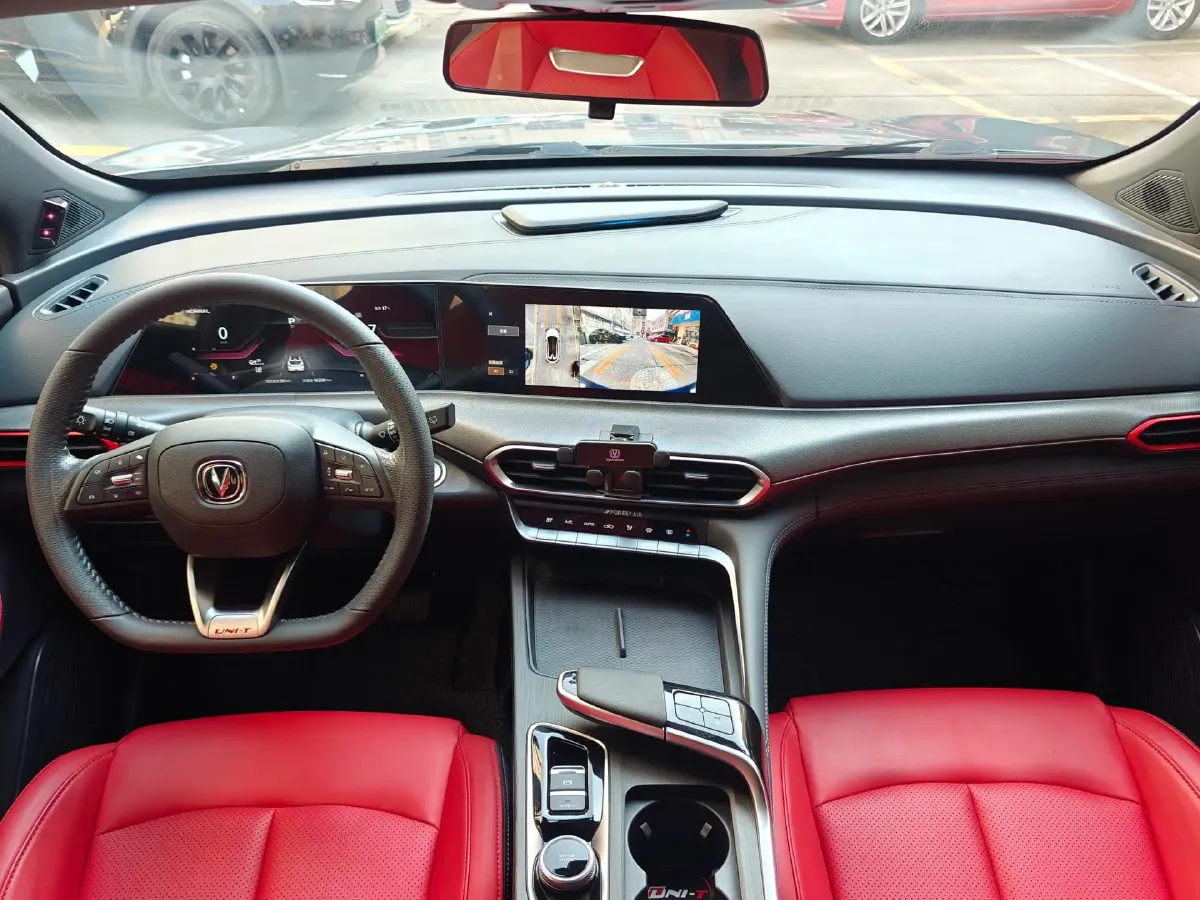 2021 ChangAn UNI-T 1.5T 180HP L4 7DCT,autocango,china used car exporter,china ev exporter,chinese used car exporter,chinese used ev exporter