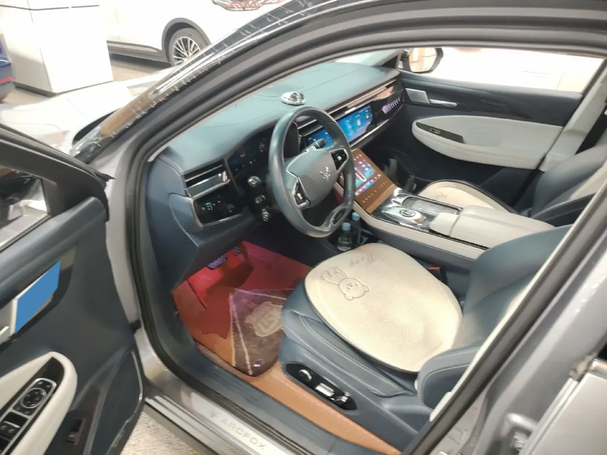 2022 ARCFOX αT BEV 93.6KWH,autocango,china used car exporter,china ev exporter,chinese used car exporter,chinese used ev exporter