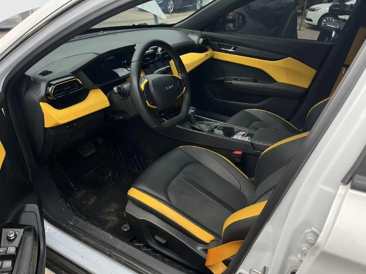 2023 DongFeng Aeolus YiXuan 1.5T 197HP L4 6DCT,autocango,china used car exporter,china ev exporter,chinese used car exporter,chinese used ev exporter