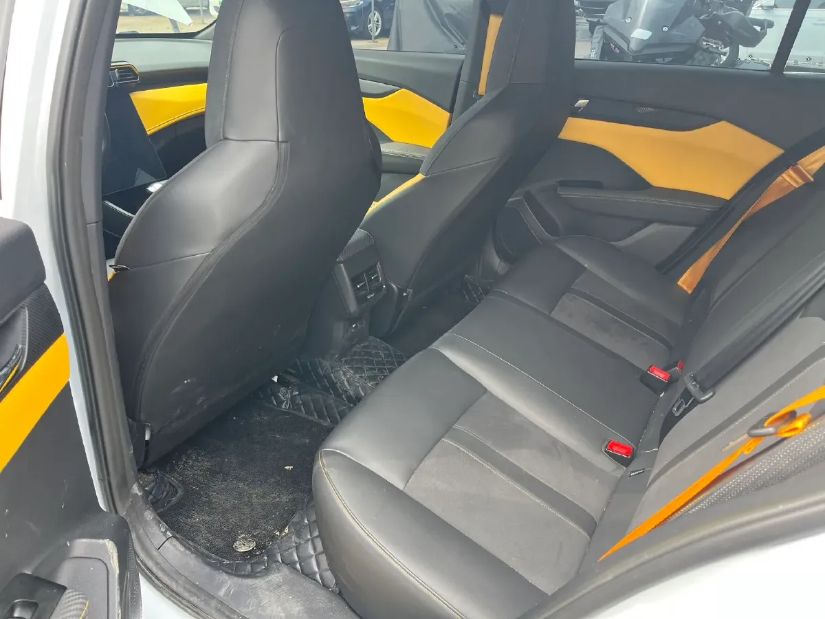 2023 DongFeng Aeolus YiXuan 1.5T 197HP L4 6DCT,autocango,china used car exporter,china ev exporter,chinese used car exporter,chinese used ev exporter