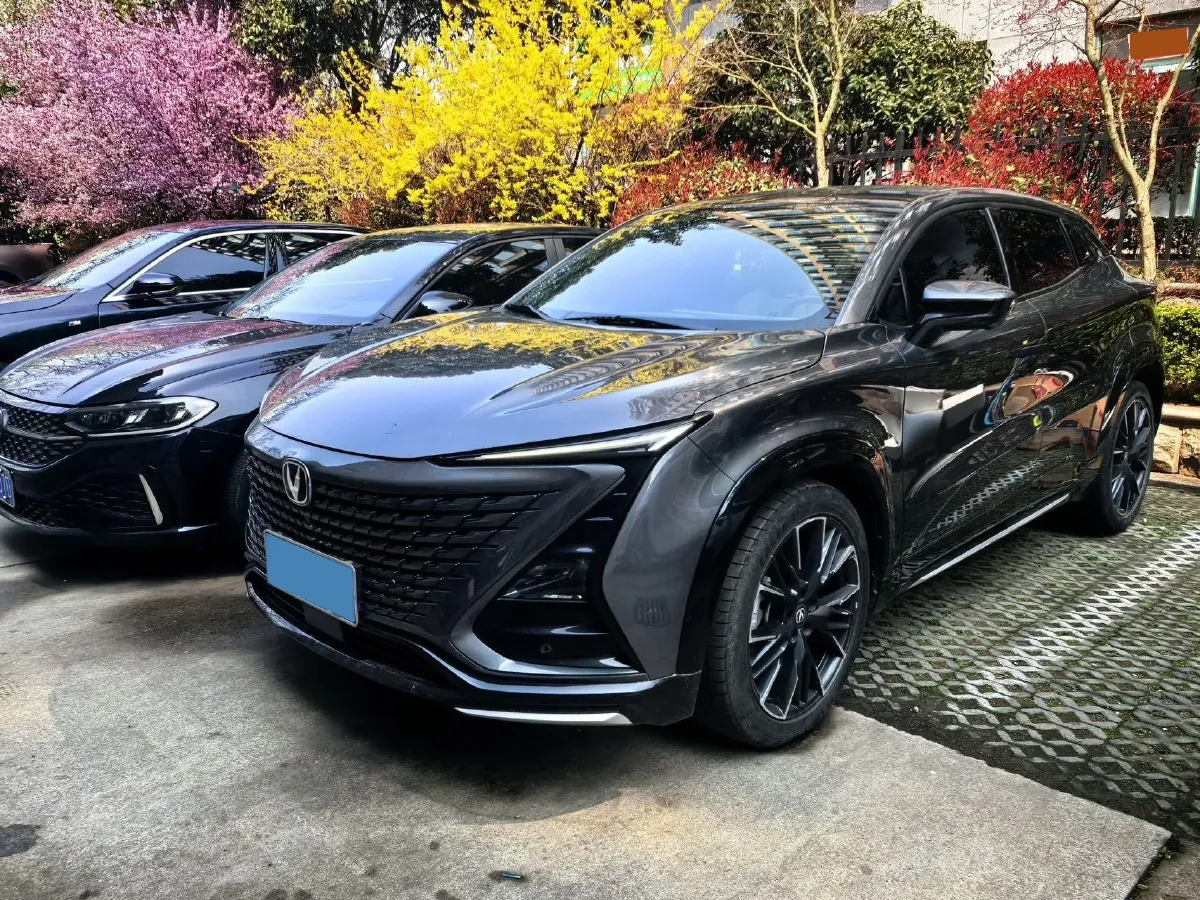 2023 ChangAn UNI-T 1.5T 188HP L4 7DCT,autocango,china used car exporter,china ev exporter,chinese used car exporter,chinese used ev exporter