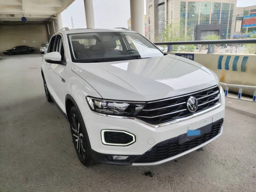 2022 Volkswagen T-Roc 1.4T 150HP L4 7DCT,autocango,china used car exporter,china ev exporter,chinese used car exporter,chinese used ev exporter
