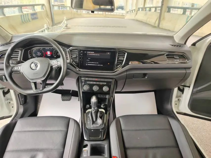 2022 Volkswagen T-Roc 1.4T 150HP L4 7DCT,autocango,china used car exporter,china ev exporter,chinese used car exporter,chinese used ev exporter