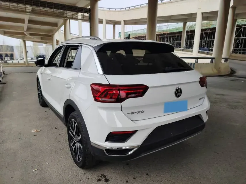 2022 Volkswagen T-Roc 1.4T 150HP L4 7DCT,autocango,china used car exporter,china ev exporter,chinese used car exporter,chinese used ev exporter