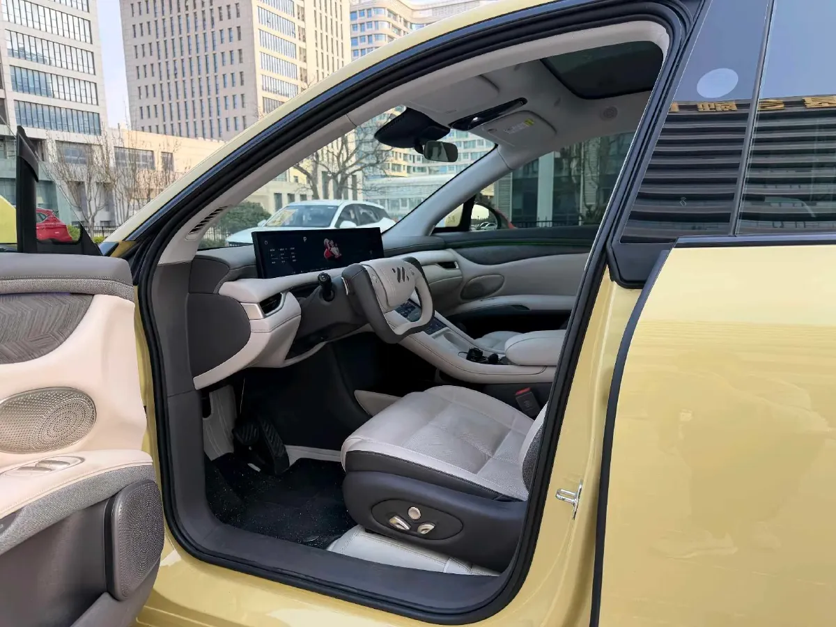 2025 IM LS6 BEV 75KWH,autocango,china used car exporter,china ev exporter,chinese used car exporter,chinese used ev exporter