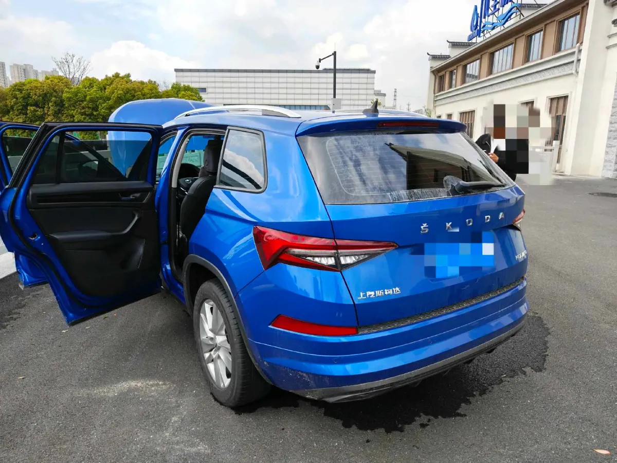 2023 Skoda Kodiak 2.0T 186HP L4 7DCT,autocango,china used car exporter,china ev exporter,chinese used car exporter,chinese used ev exporter