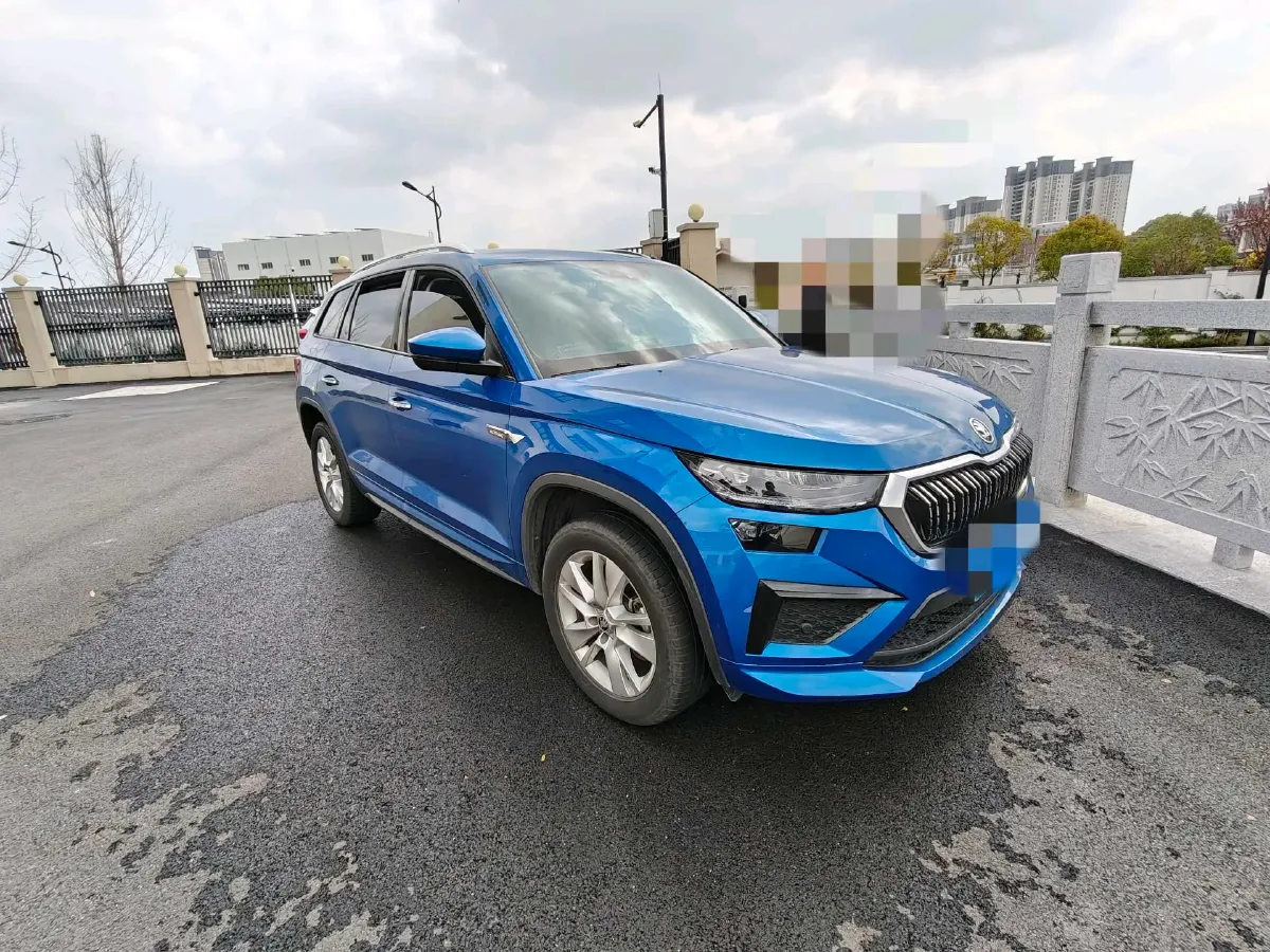 2023 Skoda Kodiak 2.0T 186HP L4 7DCT,autocango,china used car exporter,china ev exporter,chinese used car exporter,chinese used ev exporter