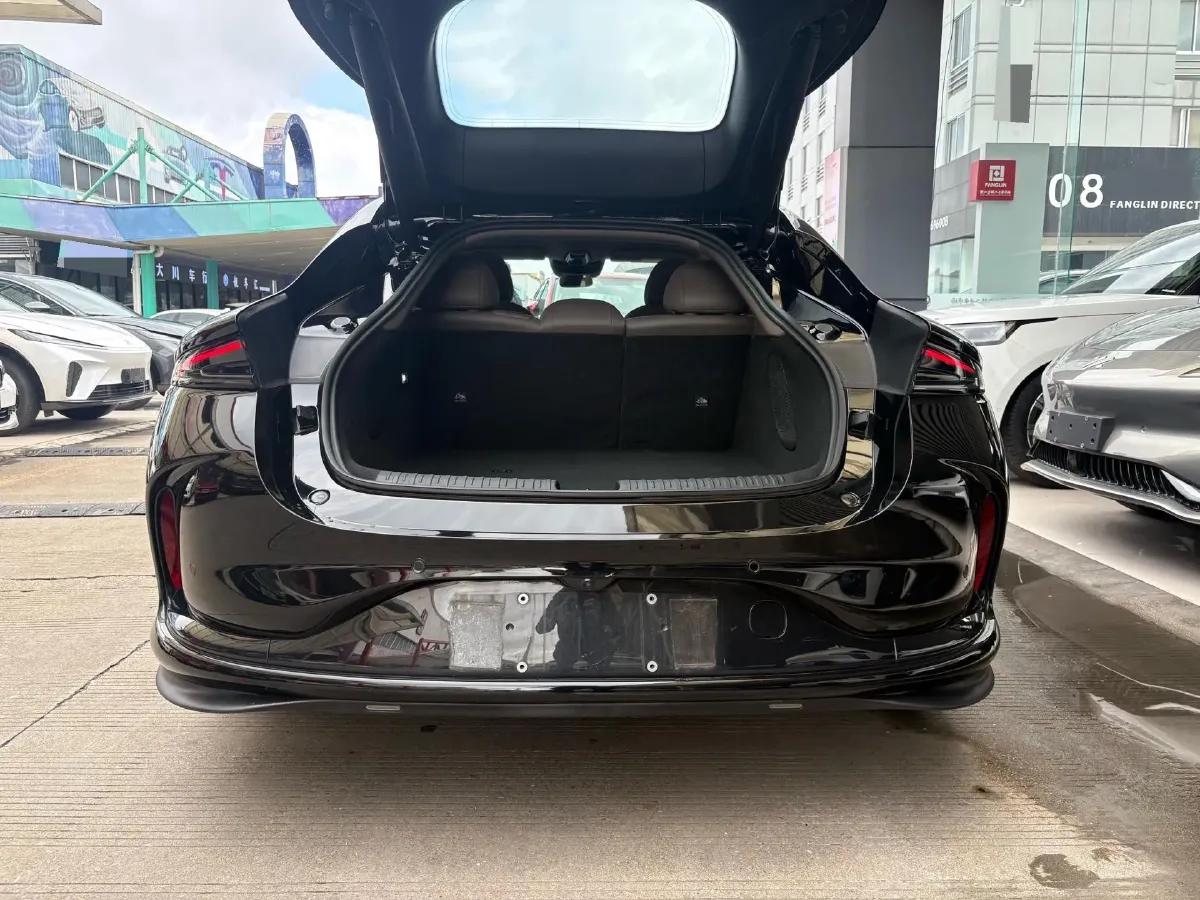 2025 IM L6 BEV,autocango,china used car exporter,china ev exporter,chinese used car exporter,chinese used ev exporter