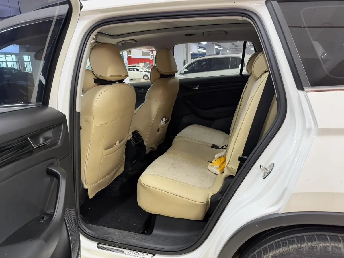 2018 Skoda Kodiak 1.8T 180HP L4 7DCT,autocango,china used car exporter,china ev exporter,chinese used car exporter,chinese used ev exporter