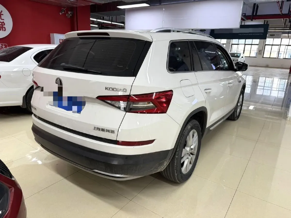 2018 Skoda Kodiak 1.8T 180HP L4 7DCT,autocango,china used car exporter,china ev exporter,chinese used car exporter,chinese used ev exporter
