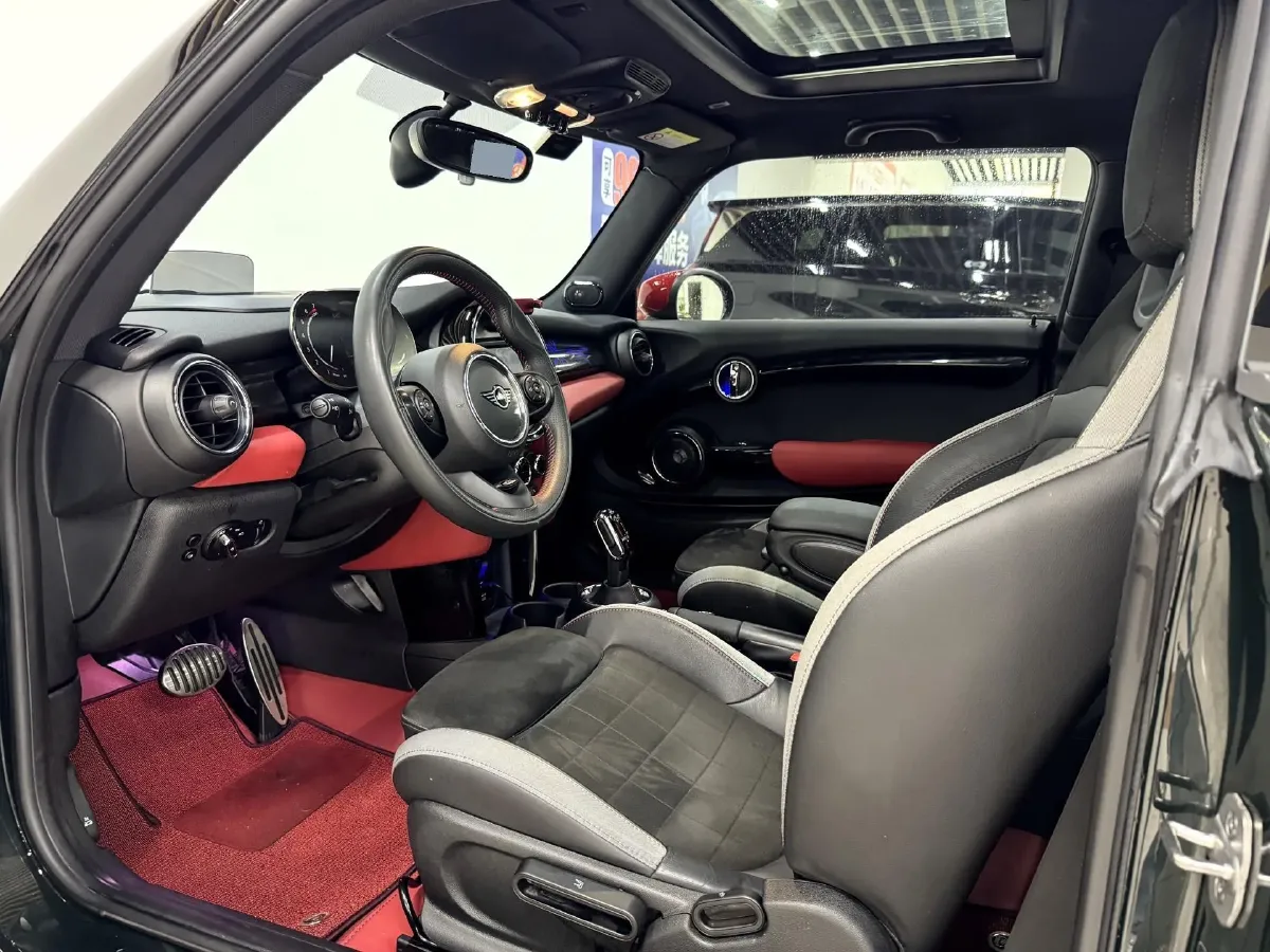 2021 MINI JCW 2.0T 231HP L4 8AT,autocango,china used car exporter,china ev exporter,chinese used car exporter,chinese used ev exporter