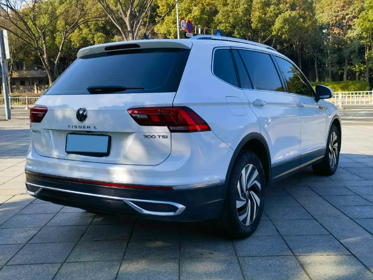 2023 Volkswagen Tiguan L 1.5T 160HP L4 7DCT,autocango,china used car exporter,china ev exporter,chinese used car exporter,chinese used ev exporter