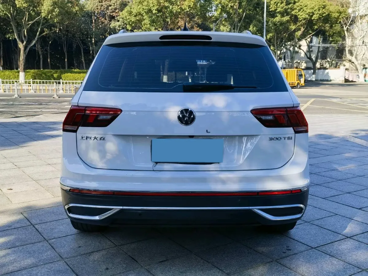 2023 Volkswagen Tiguan L 1.5T 160HP L4 7DCT,autocango,china used car exporter,china ev exporter,chinese used car exporter,chinese used ev exporter