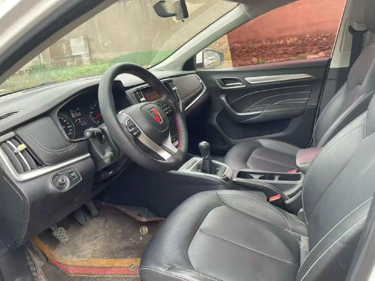 2020 Roewe i6 1.6L 125HP L4 5MT,autocango,china used car exporter,china ev exporter,chinese used car exporter,chinese used ev exporter