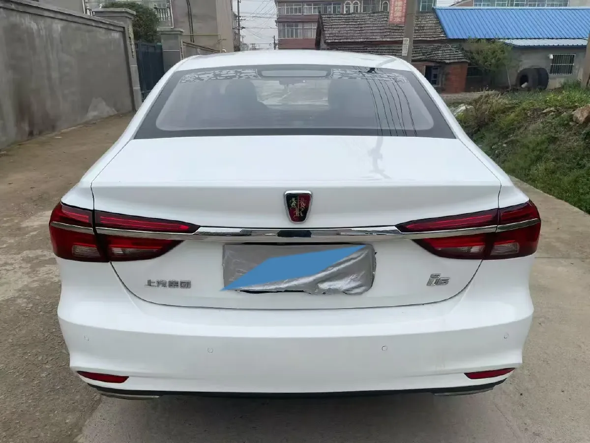 2020 Roewe i6 1.6L 125HP L4 5MT,autocango,china used car exporter,china ev exporter,chinese used car exporter,chinese used ev exporter