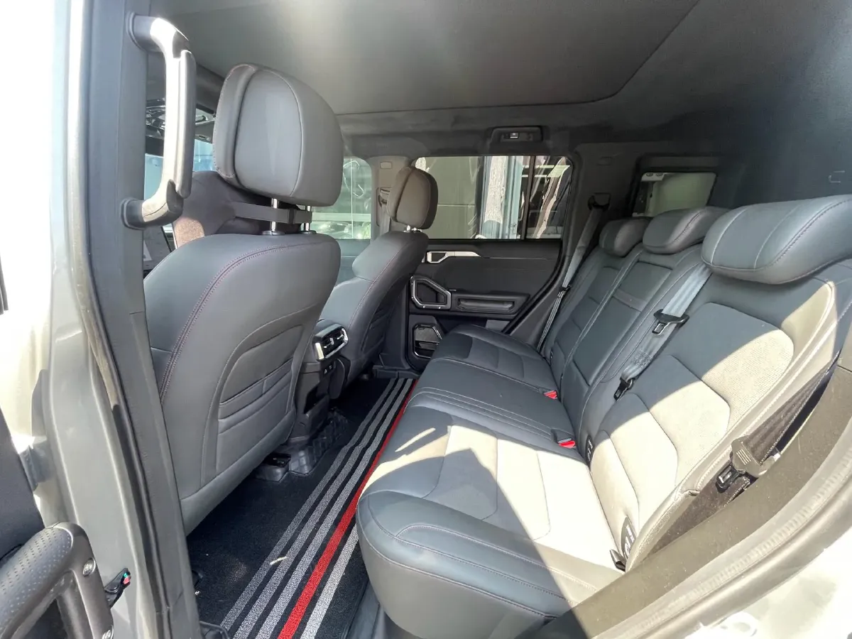 2023 Jetour Traveller 2.0T 254HP L4 7DCT,autocango,china used car exporter,china ev exporter,chinese used car exporter,chinese used ev exporter