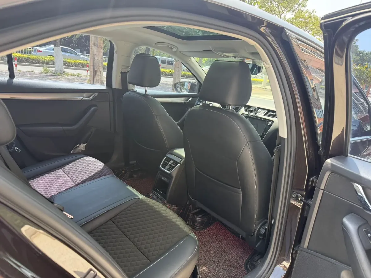 2018 Skoda Octavia 1.6L 110HP L4 6AT,autocango,china used car exporter,china ev exporter,chinese used car exporter,chinese used ev exporter