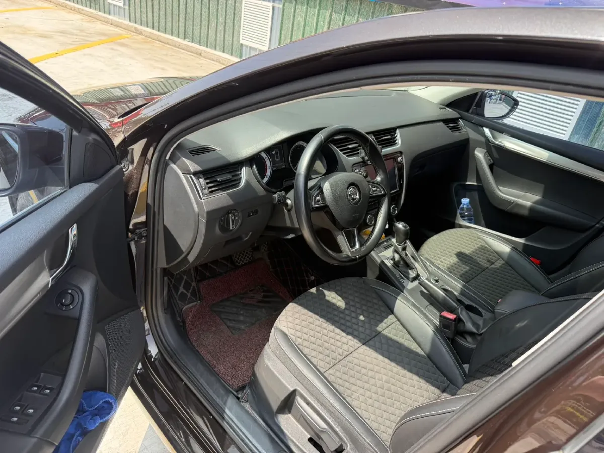 2018 Skoda Octavia 1.6L 110HP L4 6AT,autocango,china used car exporter,china ev exporter,chinese used car exporter,chinese used ev exporter