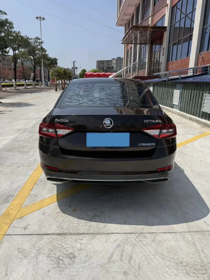 2018 Skoda Octavia 1.6L 110HP L4 6AT,autocango,china used car exporter,china ev exporter,chinese used car exporter,chinese used ev exporter