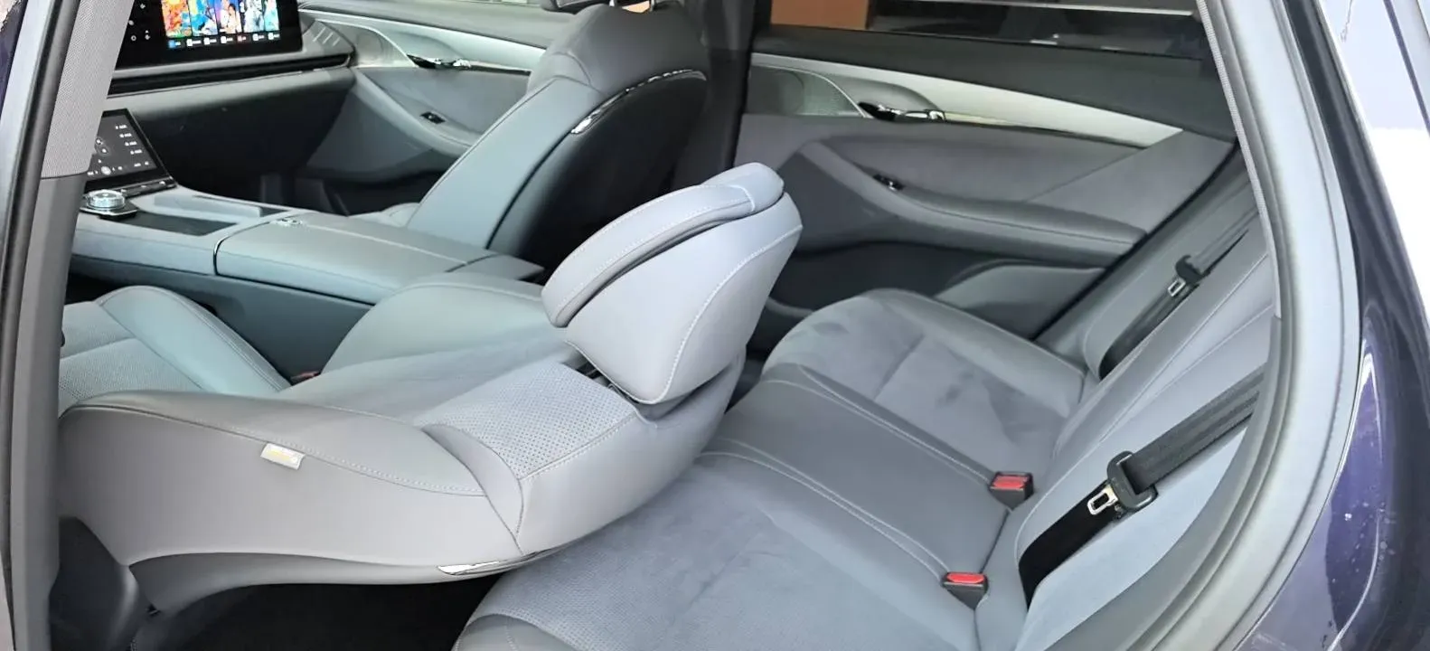 2024 Voyah ZhuiGuang 1.5T 136HP L4 PHEV 43KWH,autocango,china used car exporter,china ev exporter,chinese used car exporter,chinese used ev exporter