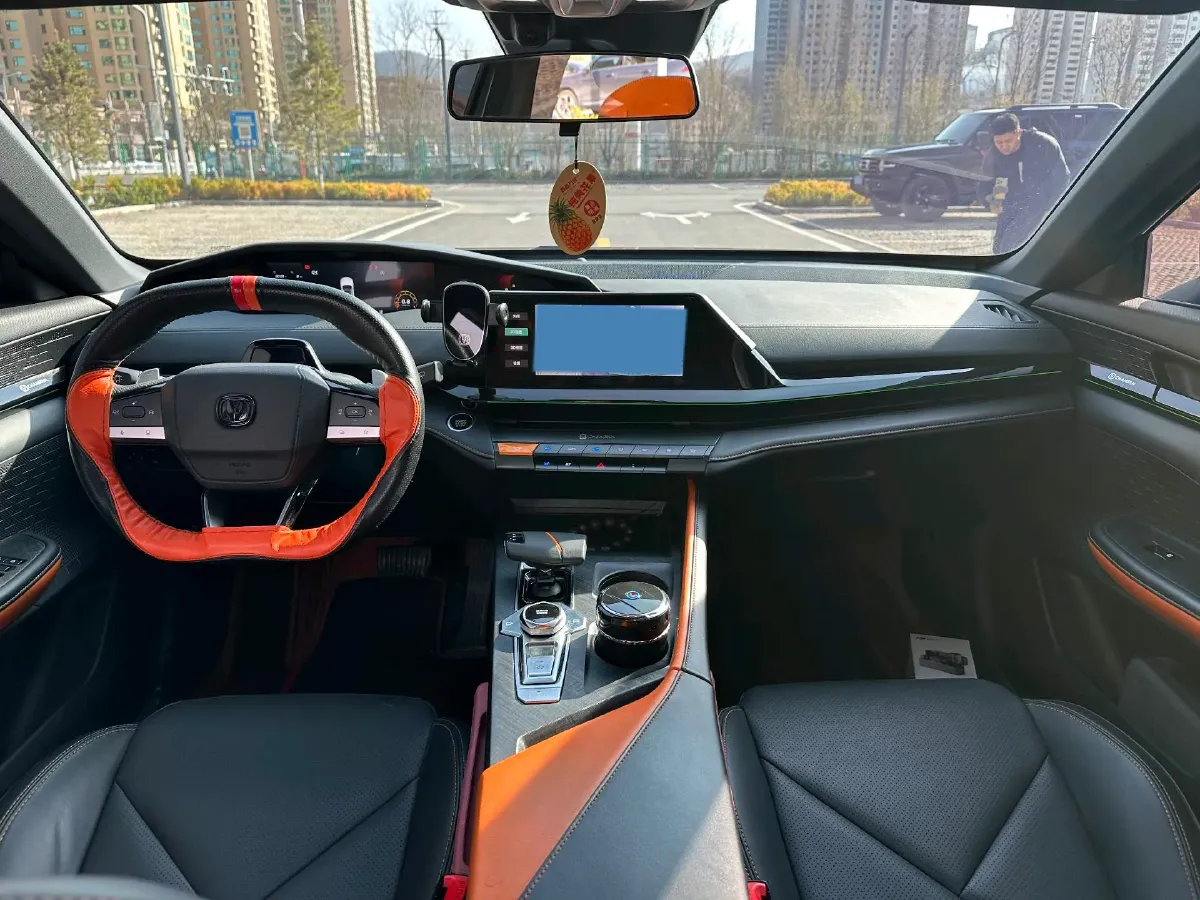 2022 ChangAn UNI-V 1.5T 188HP L4 7DCT,autocango,china used car exporter,china ev exporter,chinese used car exporter,chinese used ev exporter