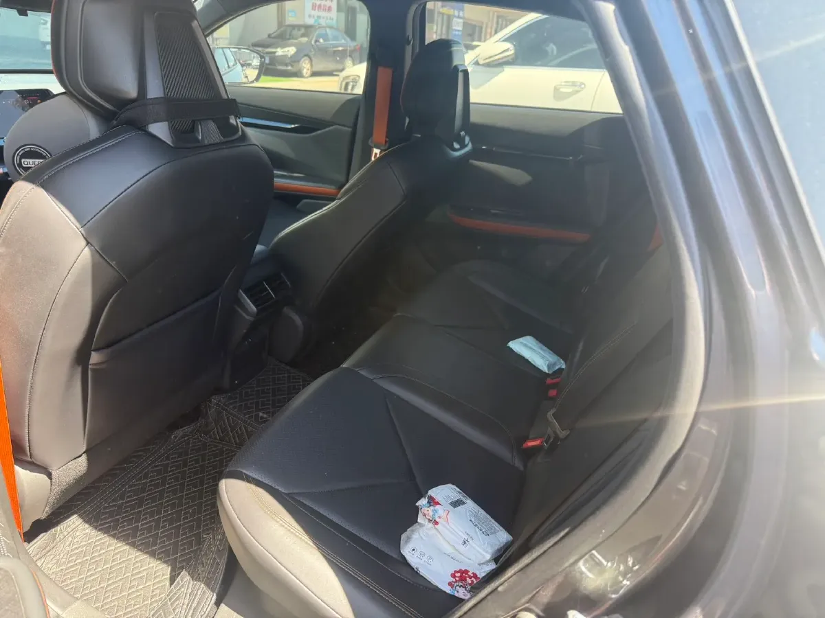 2022 ChangAn UNI-V 1.5T 188HP L4 7DCT,autocango,china used car exporter,china ev exporter,chinese used car exporter,chinese used ev exporter