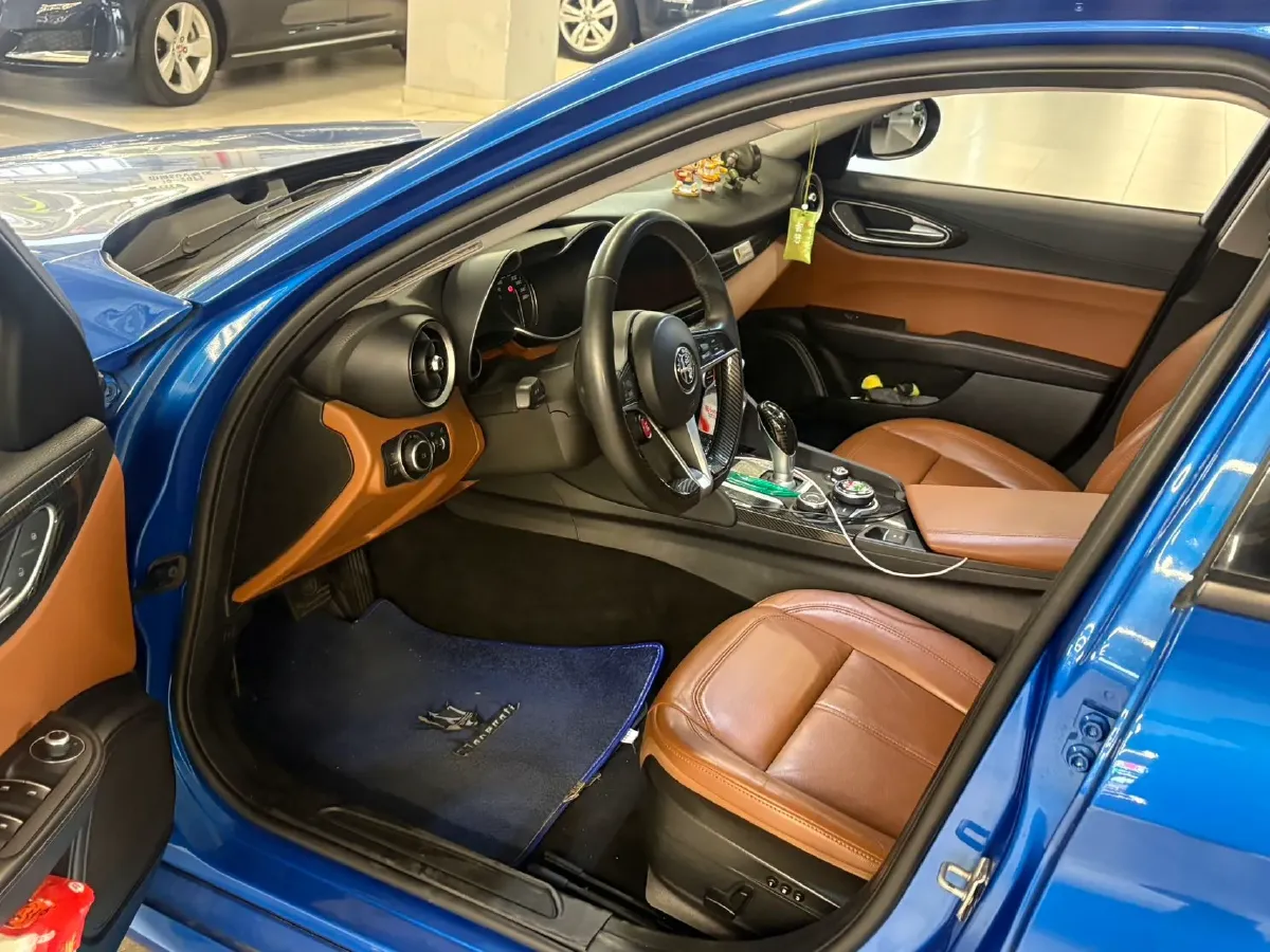 2017 Toyota Highlander 2.0T 220HP L4 6AT,autocango,china used car exporter,china ev exporter,chinese used car exporter,chinese used ev exporter